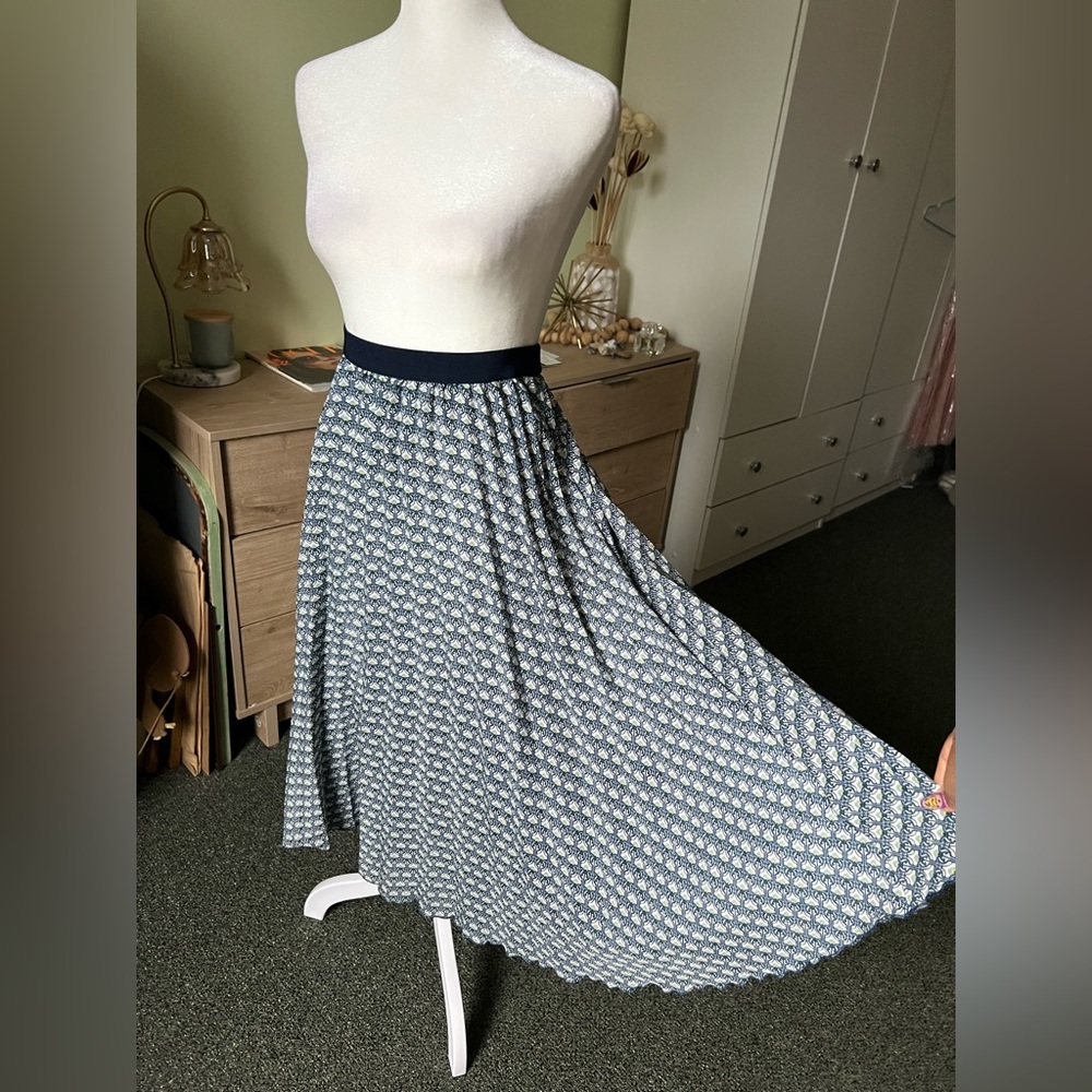 Navy Blue Geometric Pattern Pleated High-Waist Modest Midi Knee-Length Skirt L